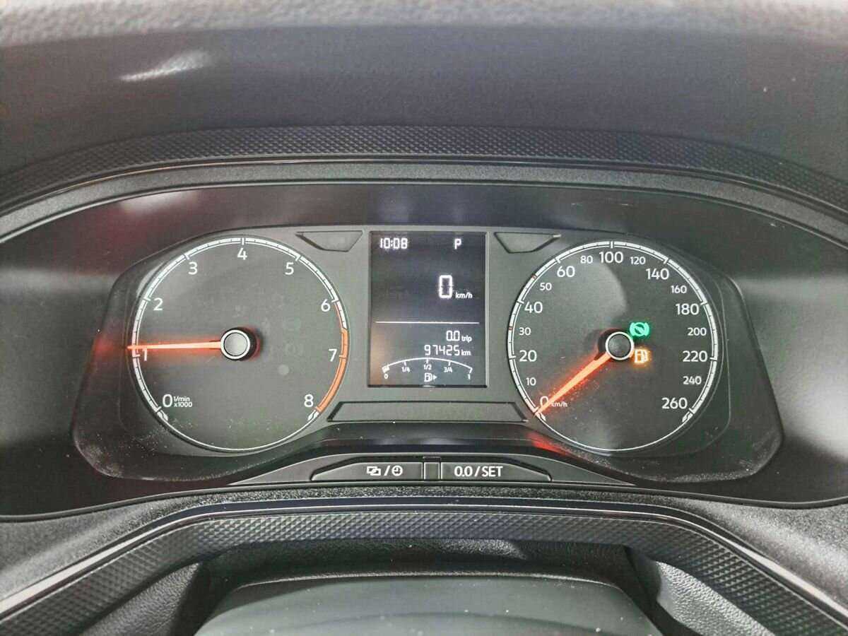 Volkswagen Polo с пробегом — 2020 год. Фото: #10