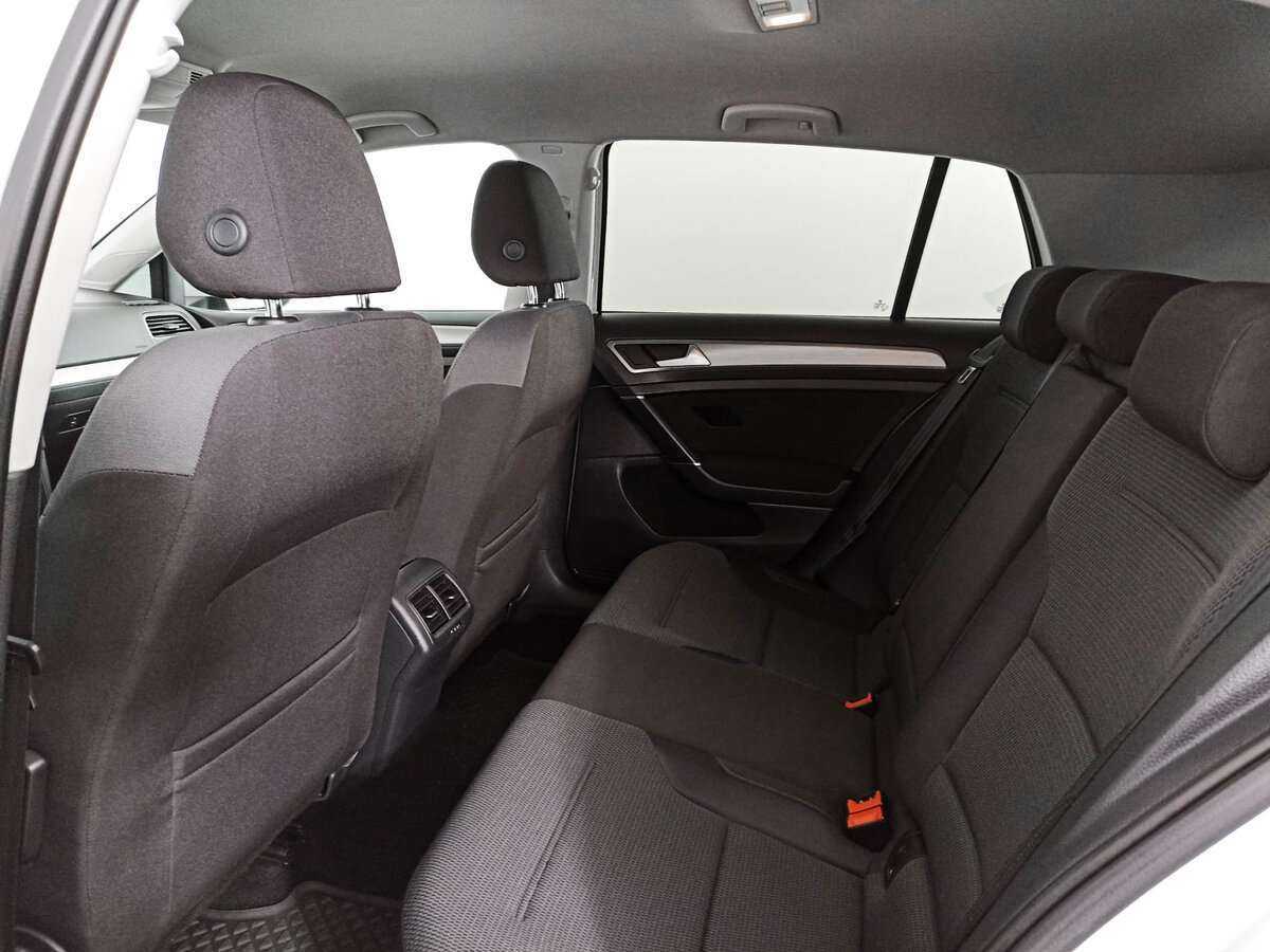 Volkswagen Golf с пробегом — 2014 год. Фото: #9