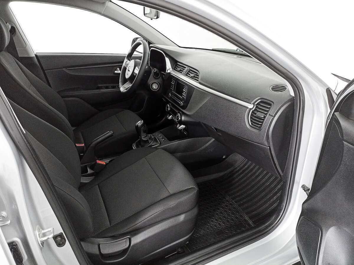 Kia Rio с пробегом — 2020 год. Фото: #6