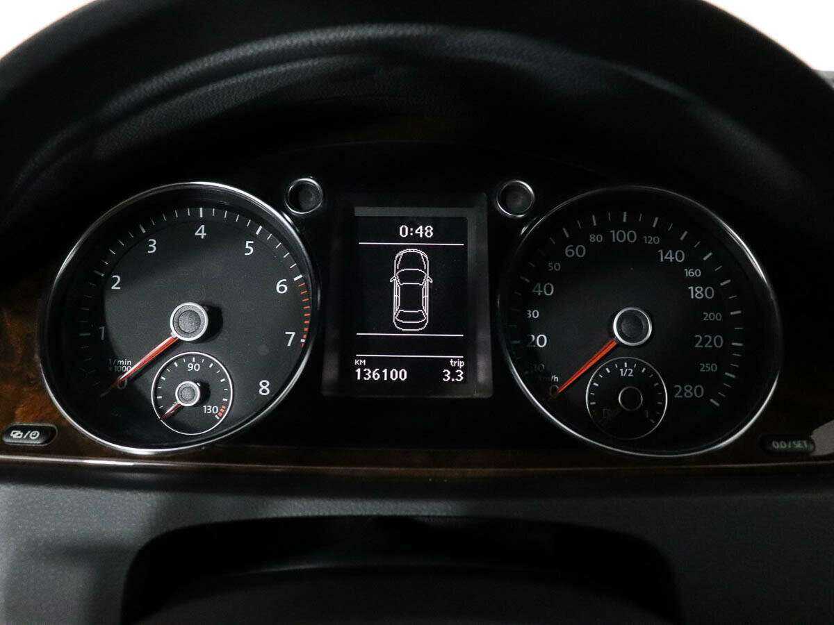 Volkswagen Passat CC с пробегом — 2012 год. Фото: #9