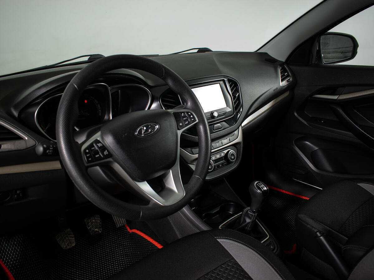 Lada (ВАЗ) Vesta с пробегом — 2018 год. Фото: #10