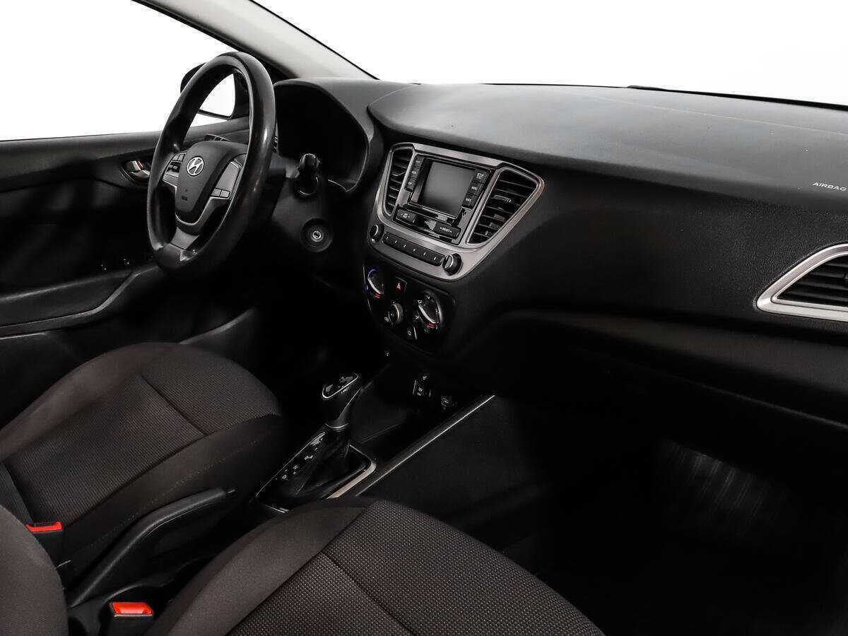 Hyundai Solaris с пробегом — 2020 год. Фото: #10