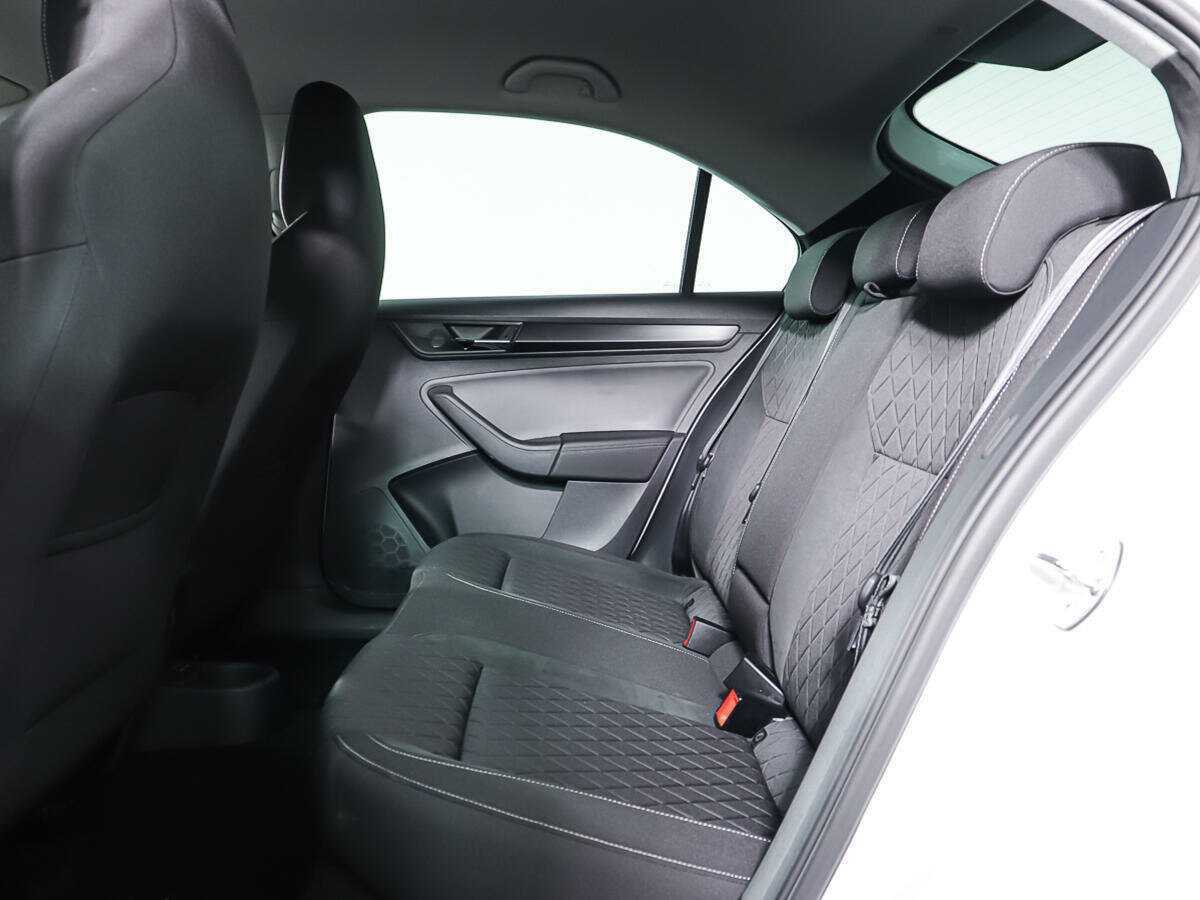 Skoda Rapid с пробегом — 2021 год. Фото: #9