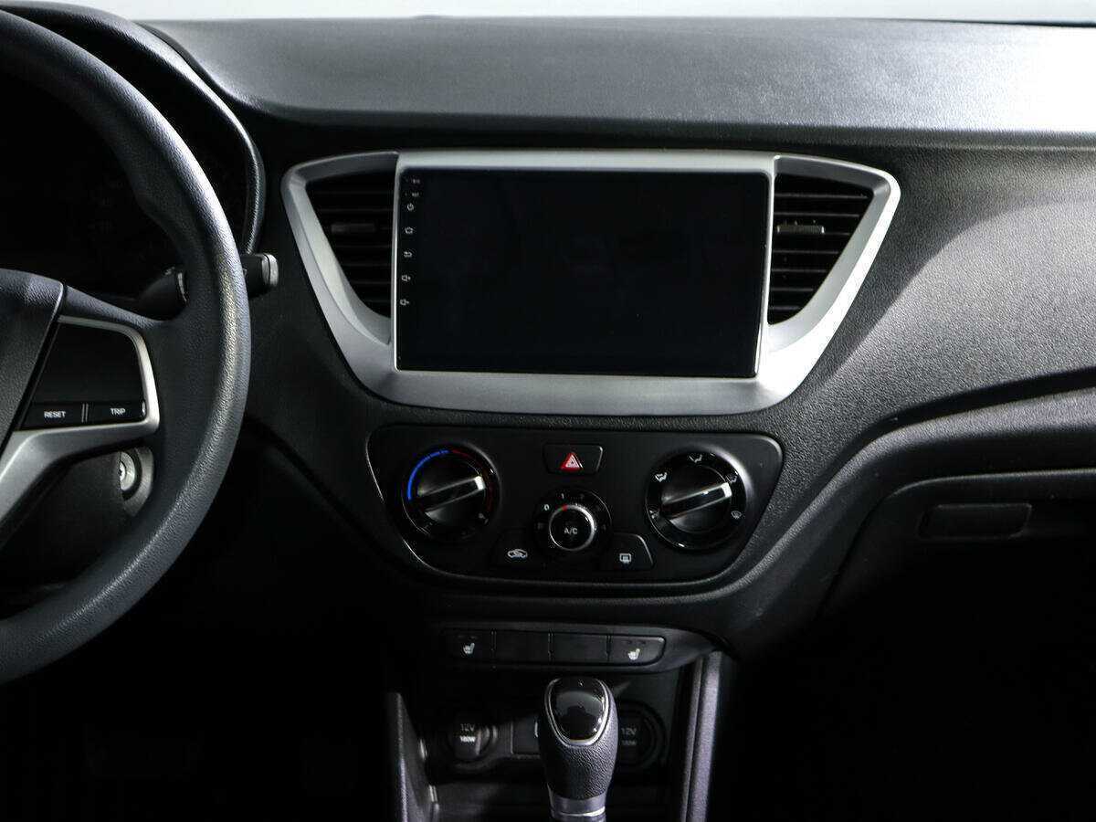 Hyundai Solaris с пробегом — 2019 год. Фото: #12