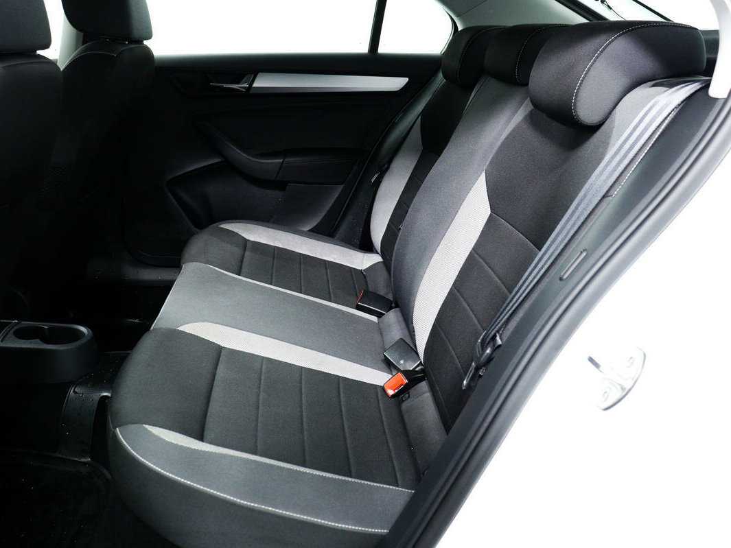 Skoda Rapid с пробегом — 2019 год. Фото: #11