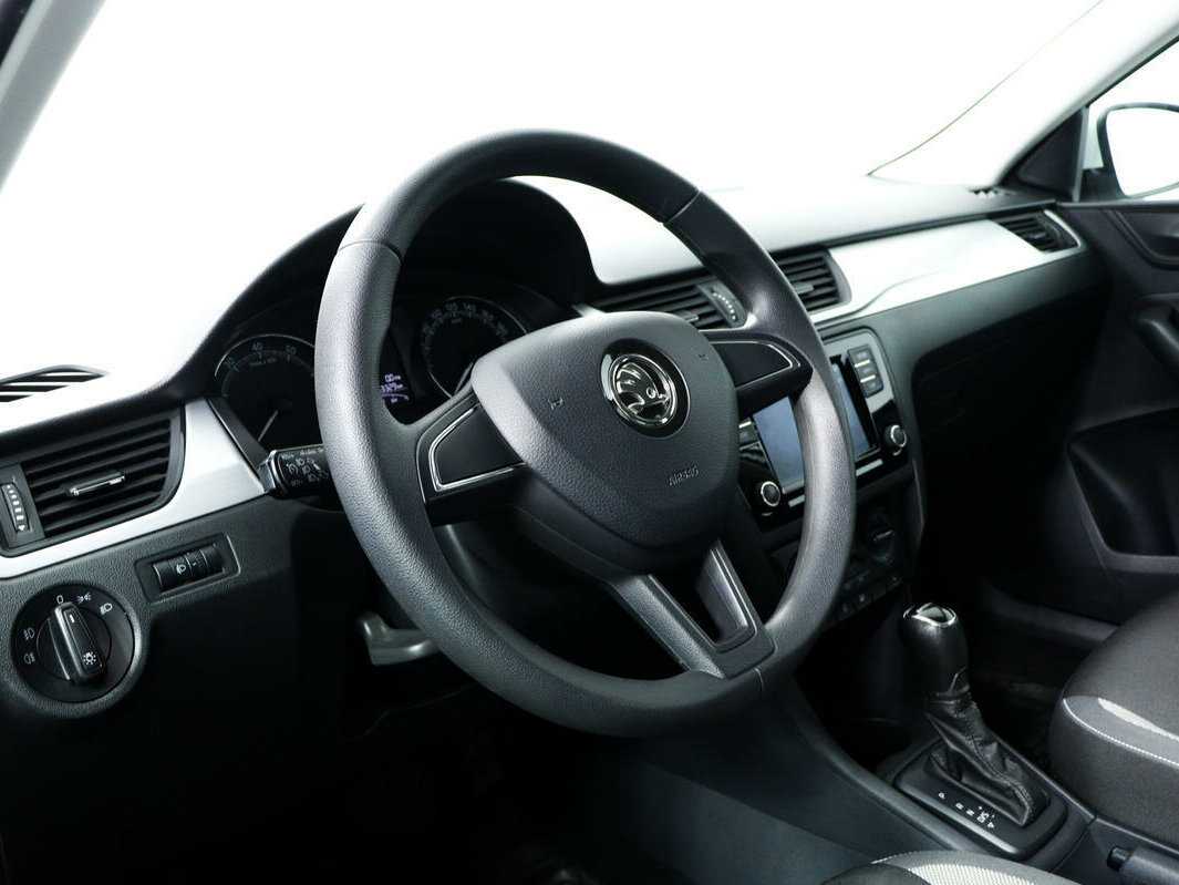 Skoda Rapid с пробегом — 2019 год. Фото: #12