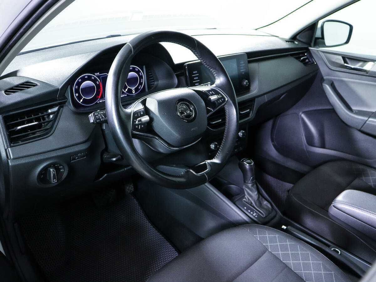 Skoda Rapid с пробегом — 2021 год. Фото: #13