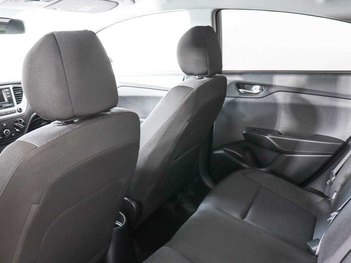 Hyundai Solaris с пробегом — 2020 год. Фото: #11