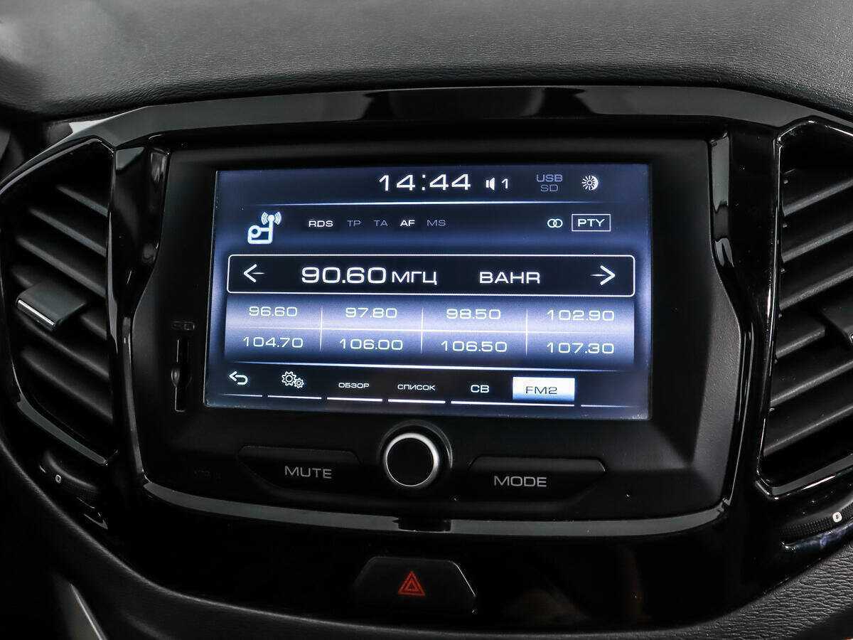 Lada (ВАЗ) Vesta с пробегом — 2019 год. Фото: #12