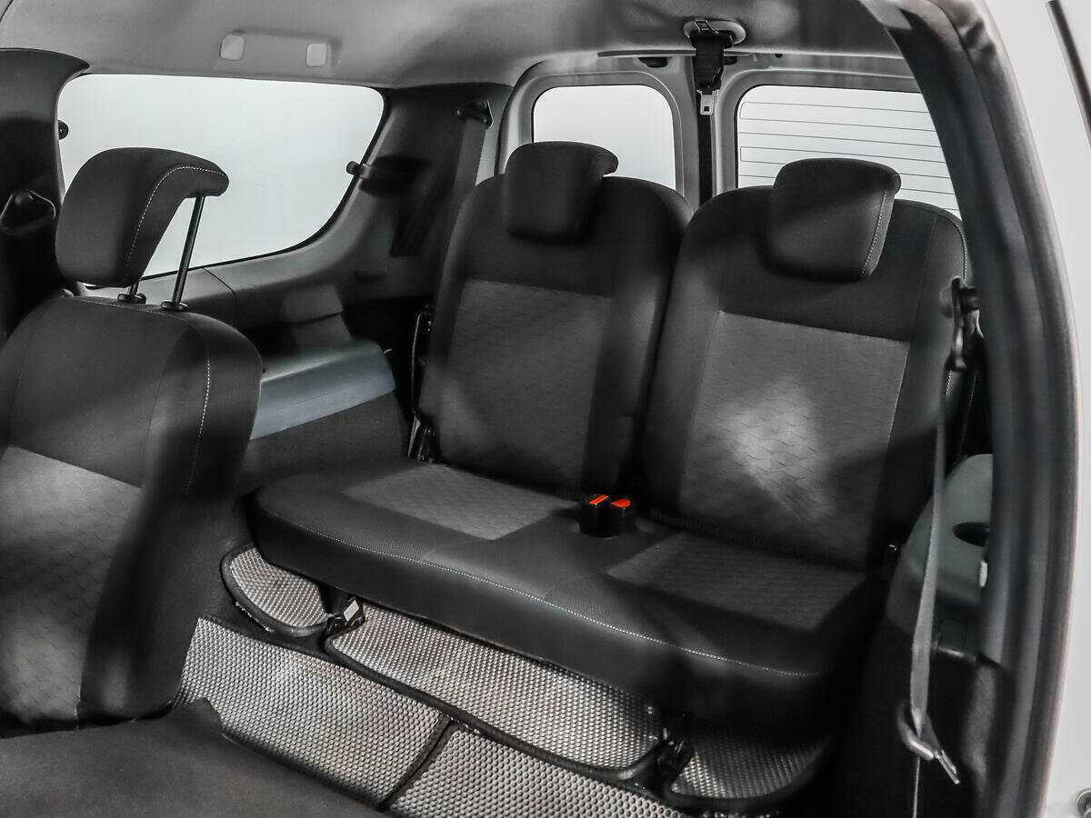 Lada (ВАЗ) Largus с пробегом — 2021 год. Фото: #10