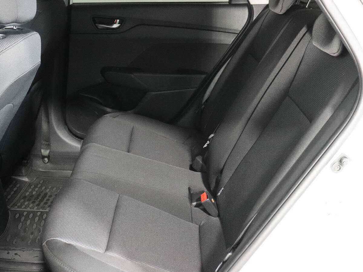 Hyundai Solaris с пробегом — 2020 год. Фото: #10