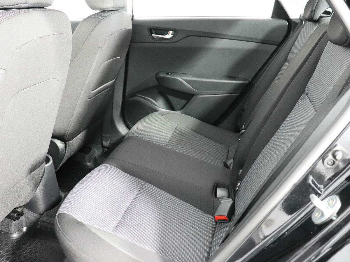 Hyundai Solaris с пробегом — 2021 год. Фото: #10