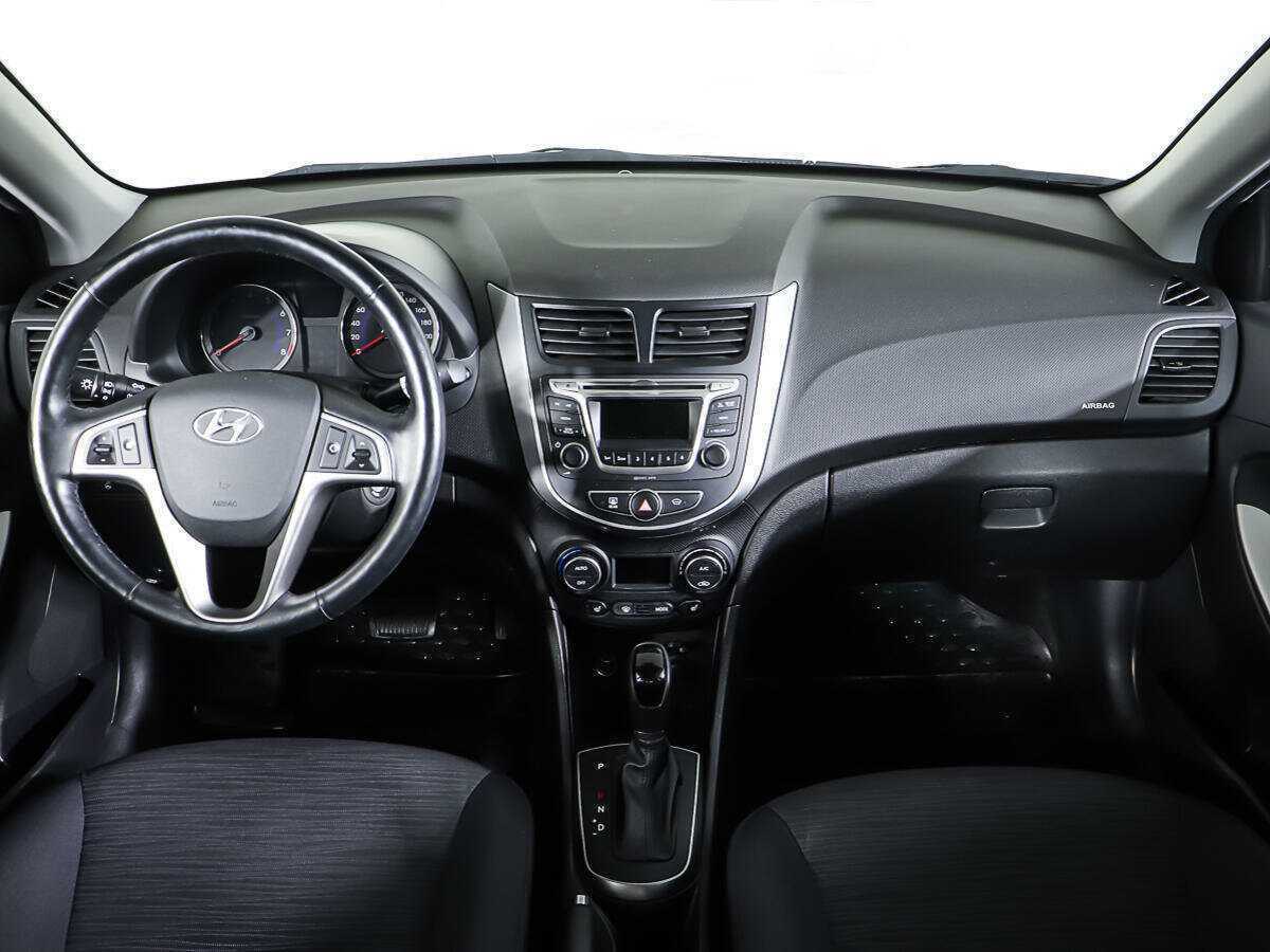 Hyundai Solaris с пробегом — 2016 год. Фото: #10