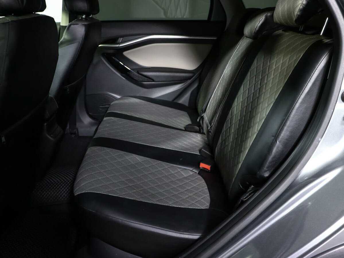 Lada (ВАЗ) Vesta с пробегом — 2019 год. Фото: #7