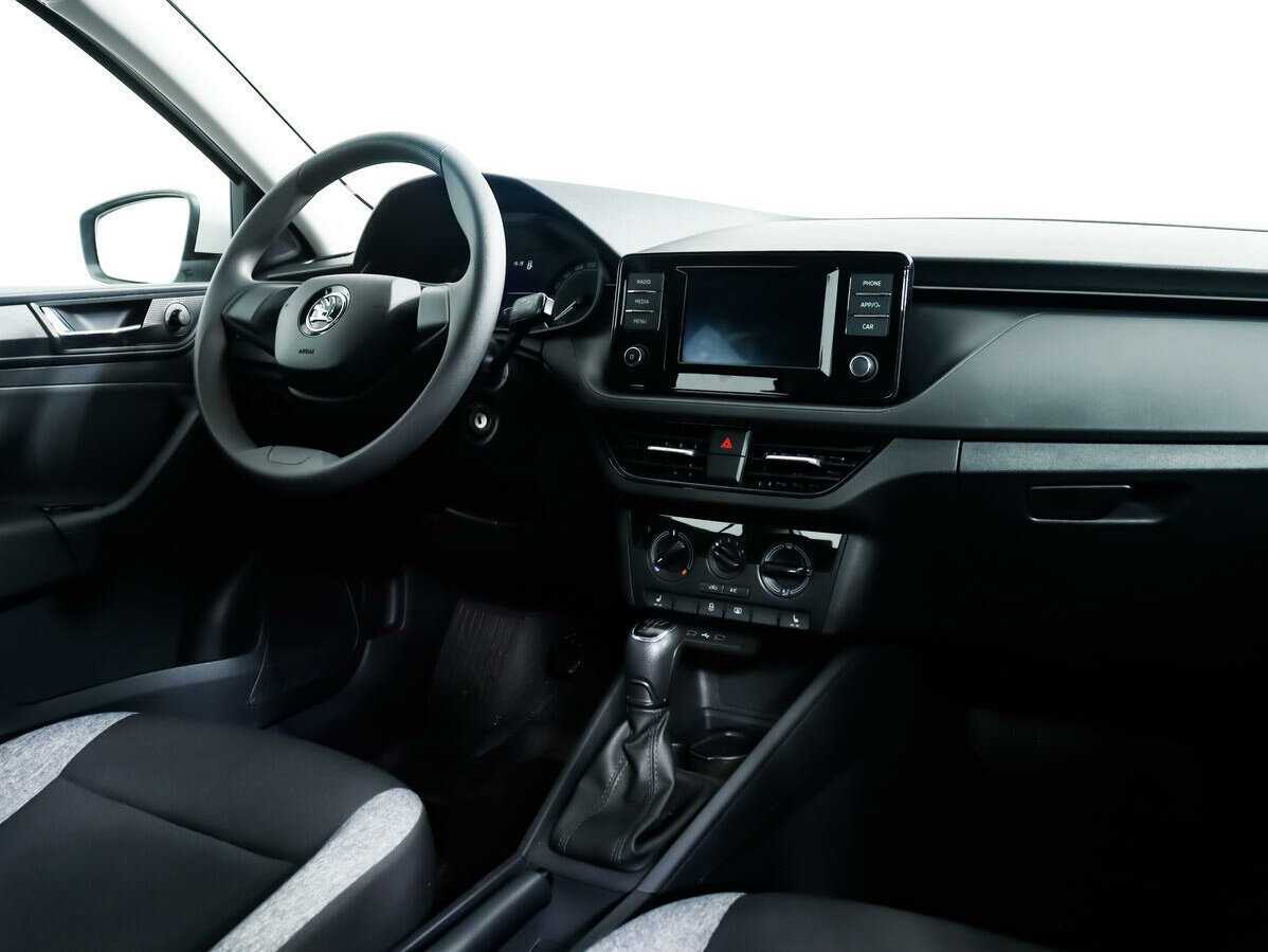 Skoda Rapid с пробегом — 2020 год. Фото: #6