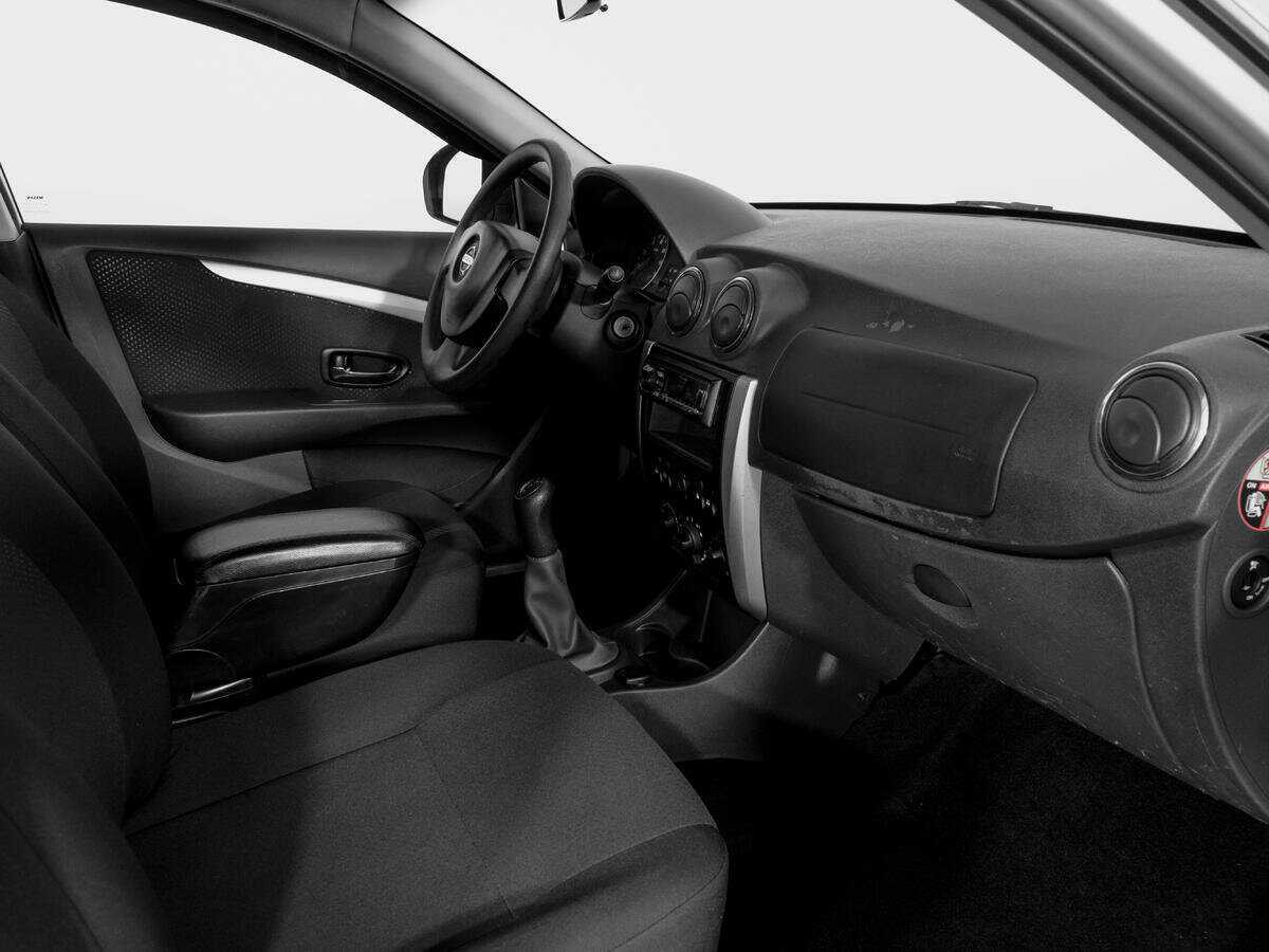 Nissan Almera с пробегом — 2017 год. Фото: #8