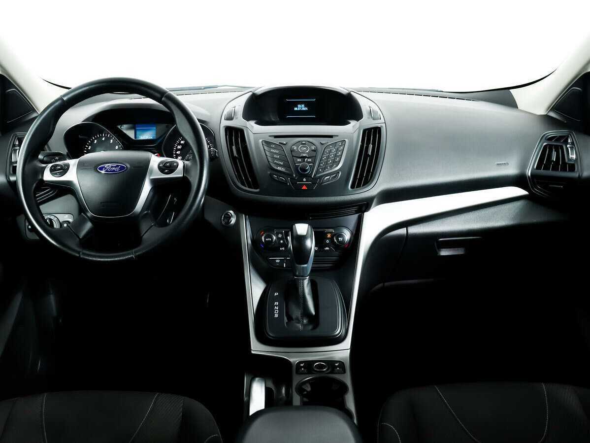 Ford Kuga с пробегом — 2016 год. Фото: #10