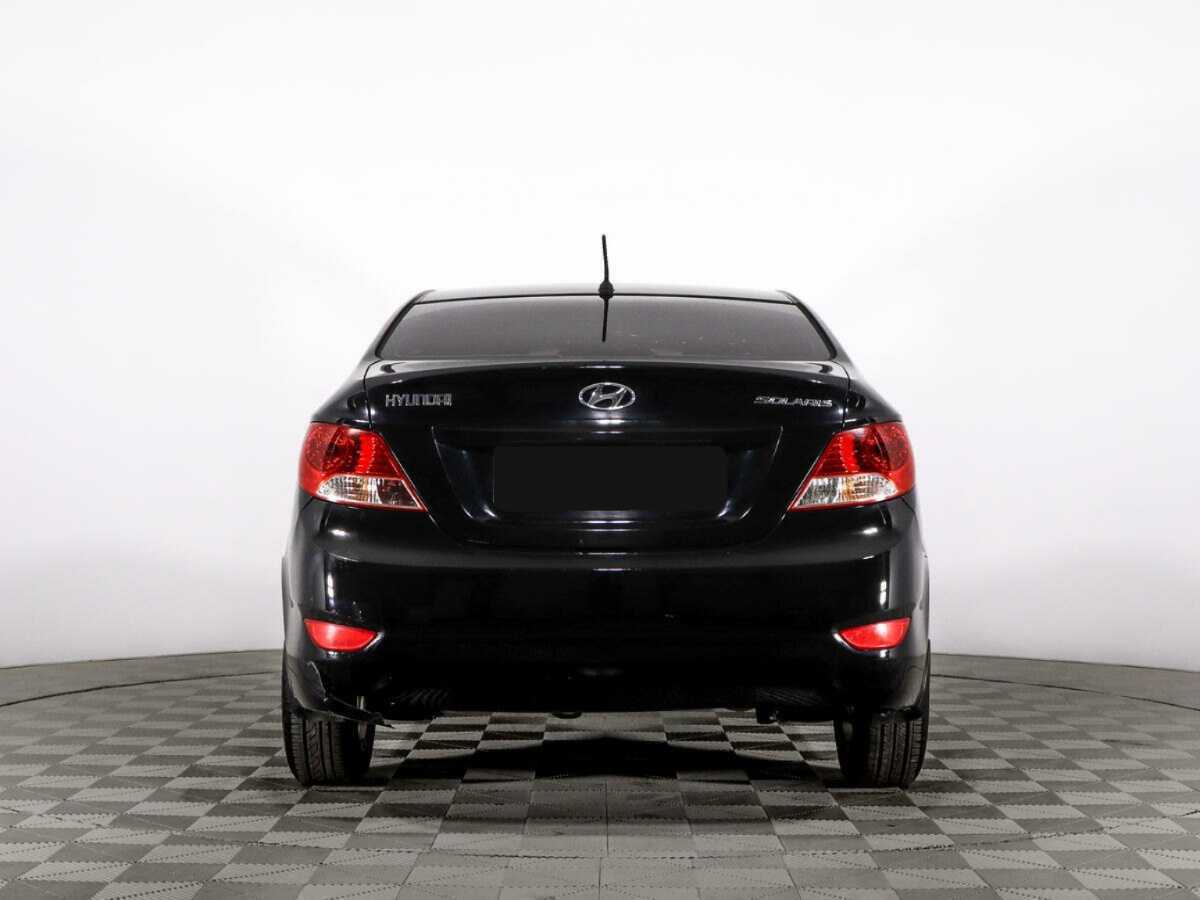 Hyundai Solaris с пробегом — 2013 год. Фото: #5