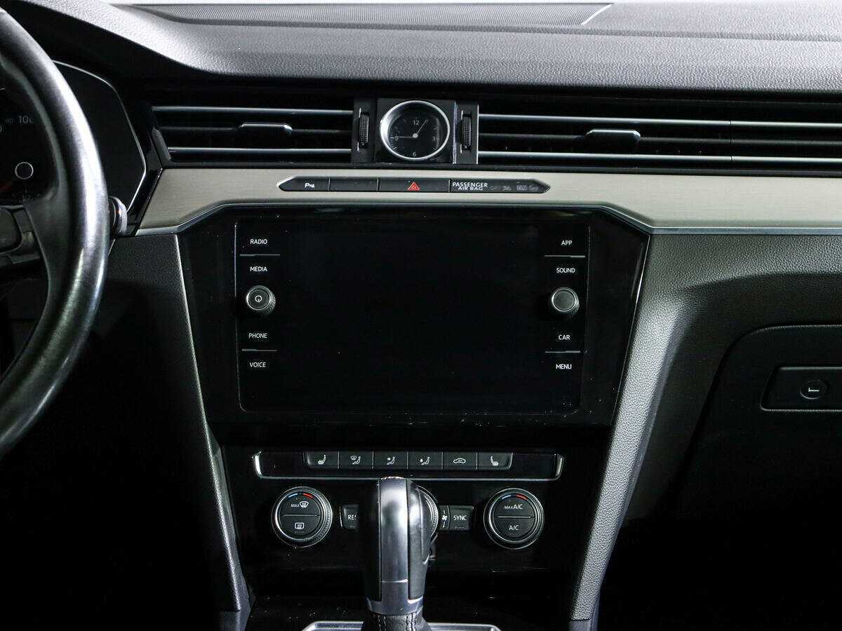 Volkswagen Passat с пробегом — 2017 год. Фото: #10