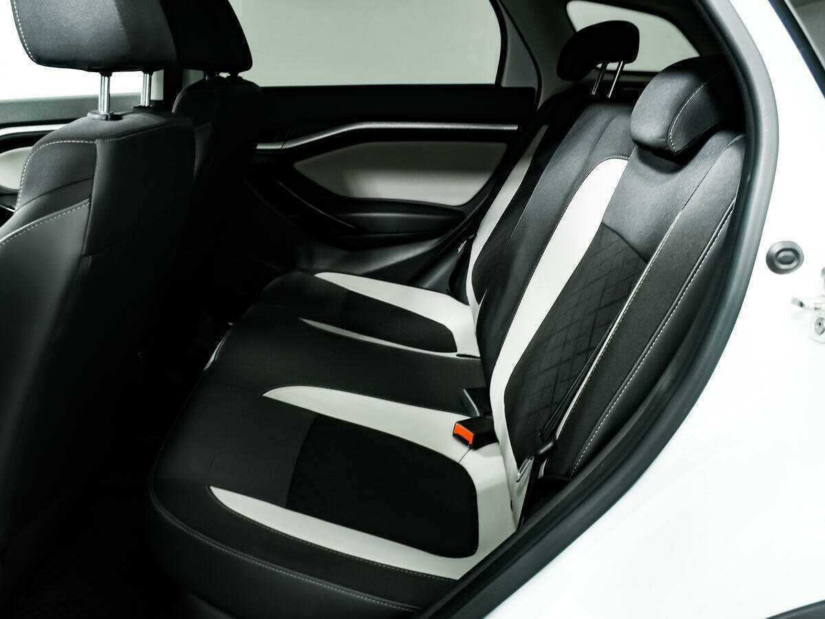 Lada (ВАЗ) Vesta с пробегом — 2021 год. Фото: #11