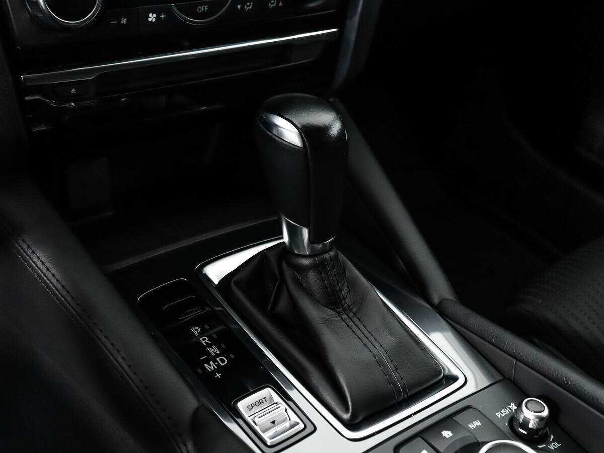 Mazda 6 с пробегом — 2018 год. Фото: #9