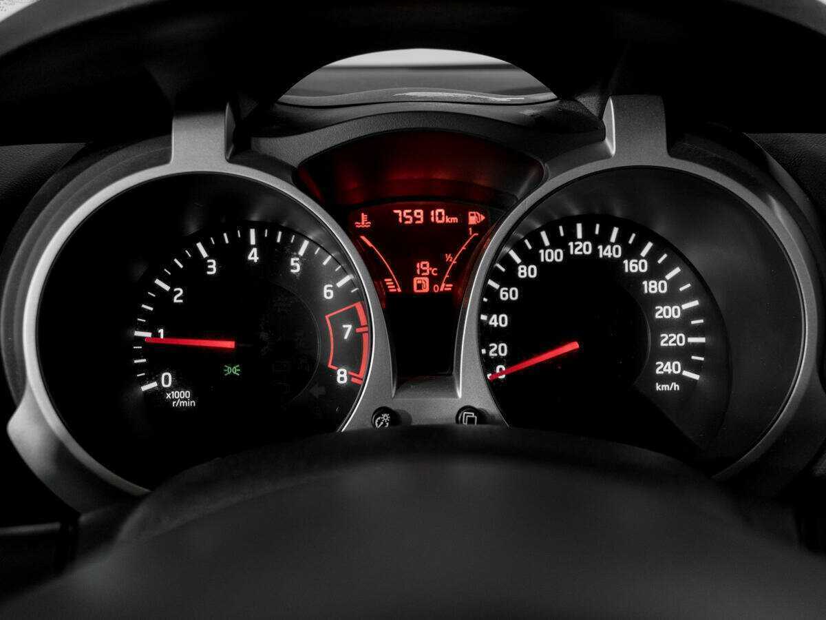 Nissan Juke с пробегом — 2013 год. Фото: #10