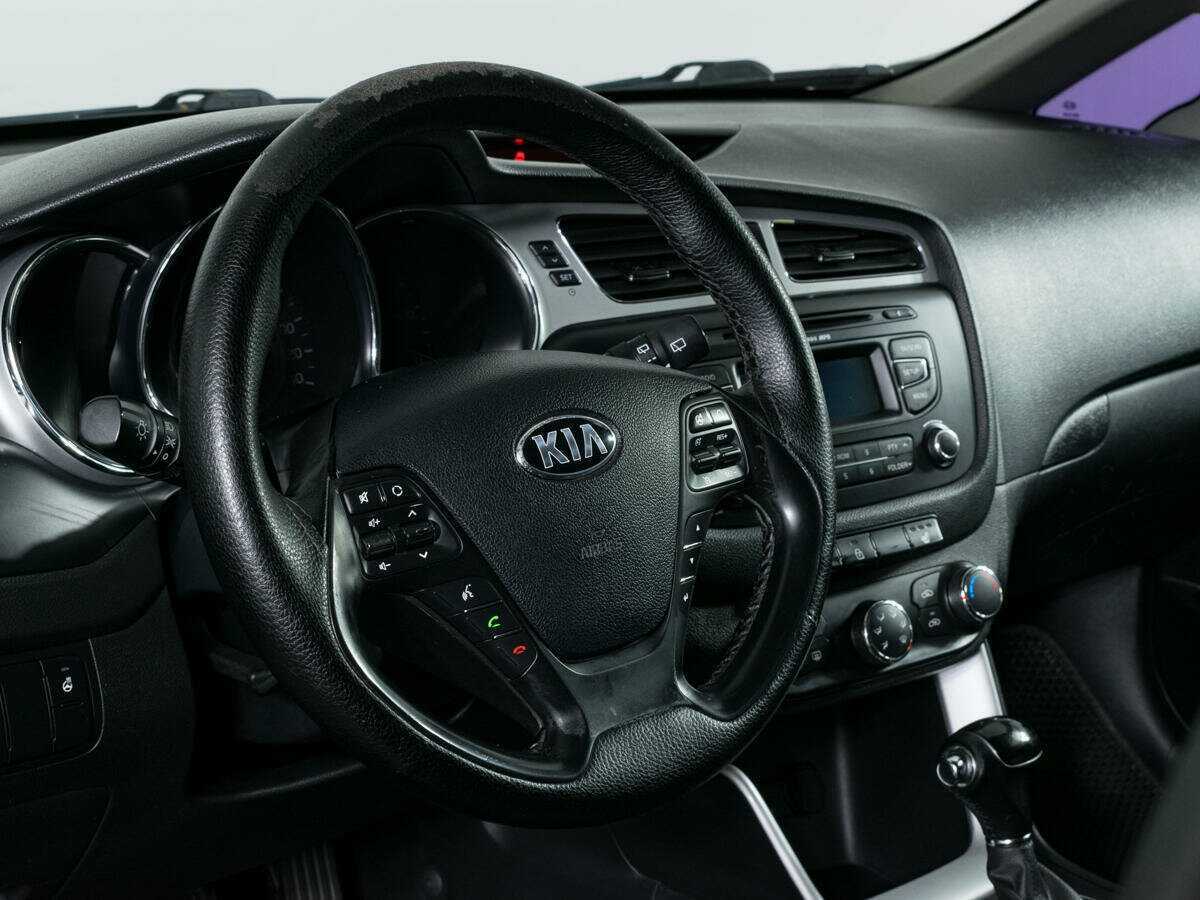 Kia Ceed с пробегом — 2012 год. Фото: #11