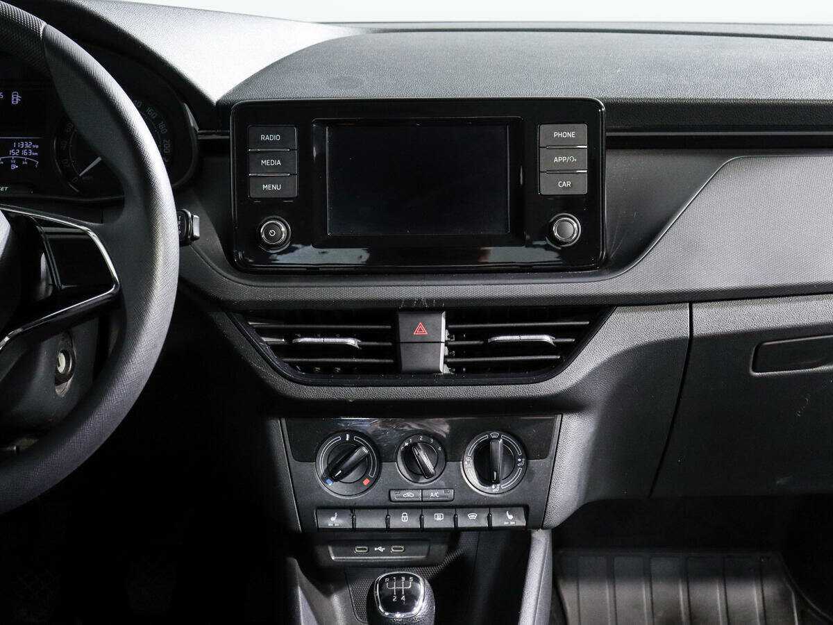 Skoda Rapid с пробегом — 2020 год. Фото: #12