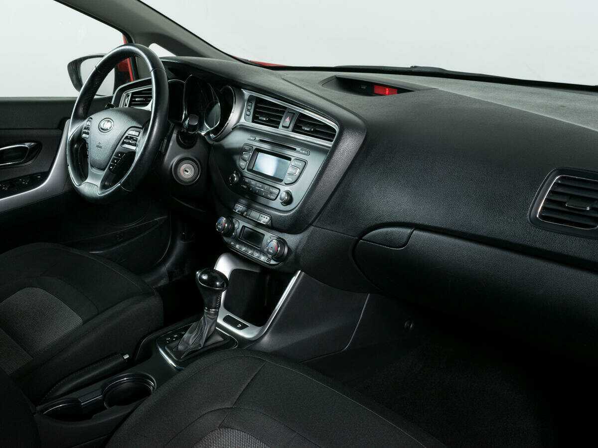 Kia Ceed с пробегом — 2018 год. Фото: #8