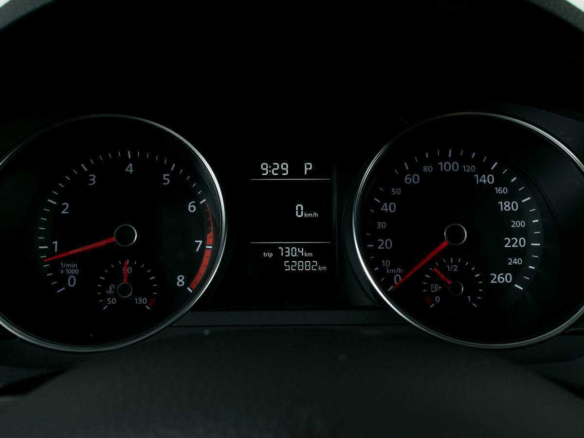 Volkswagen Jetta с пробегом — 2016 год. Фото: #9