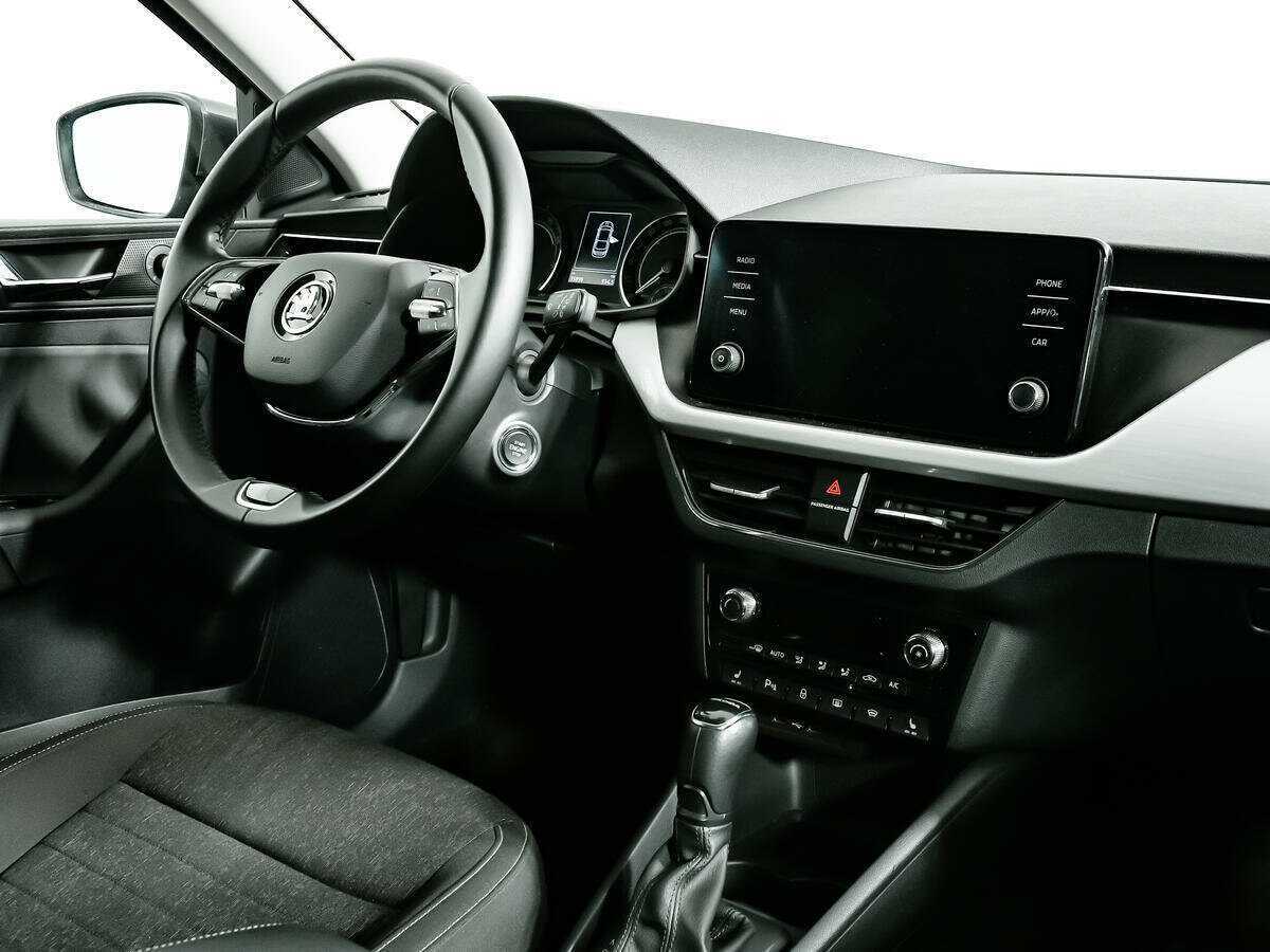 Skoda Rapid с пробегом — 2020 год. Фото: #8