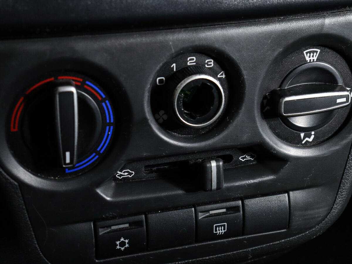 Lada (ВАЗ) Granta с пробегом — 2019 год. Фото: #12