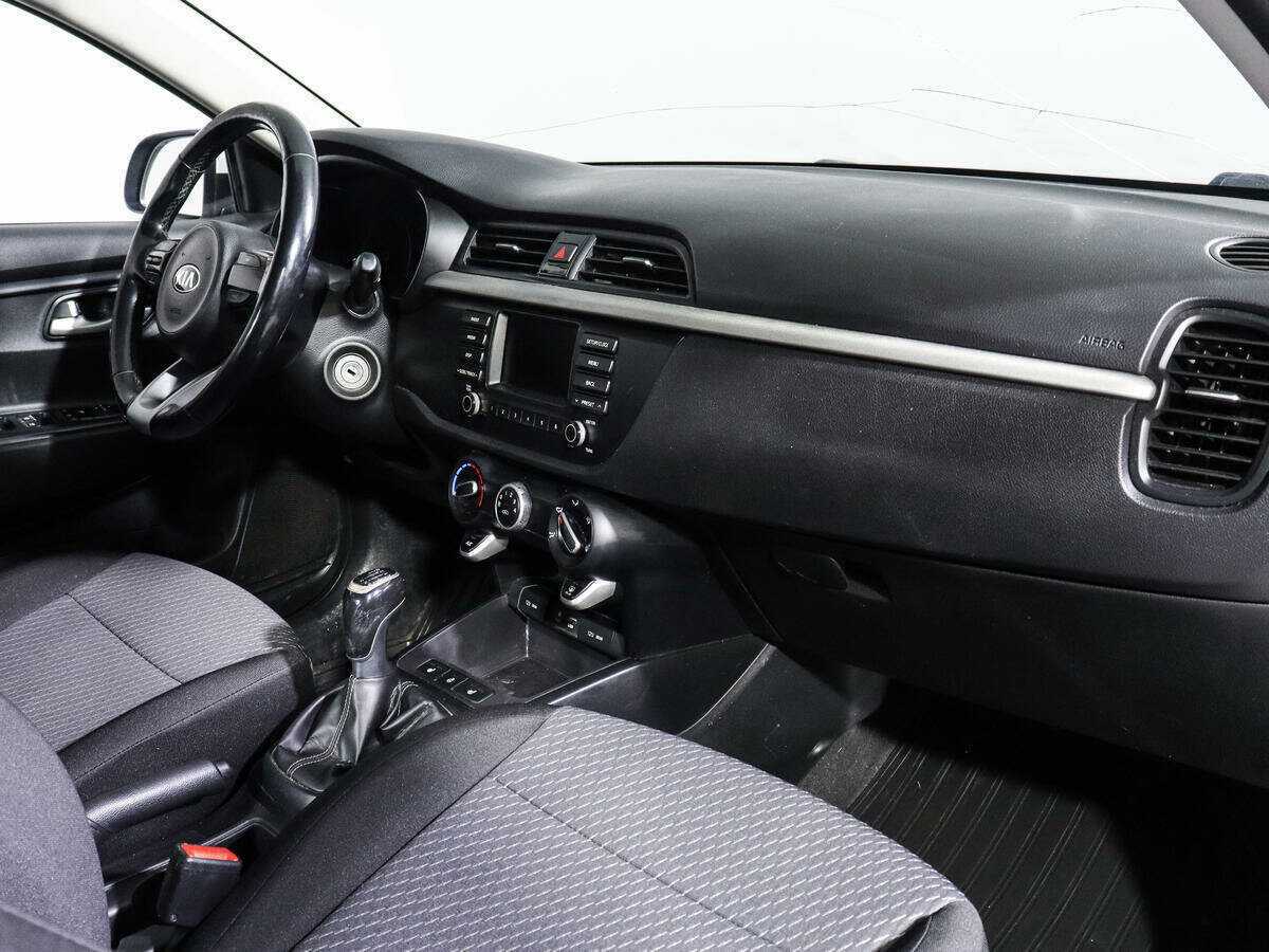 Kia Rio с пробегом — 2017 год. Фото: #8