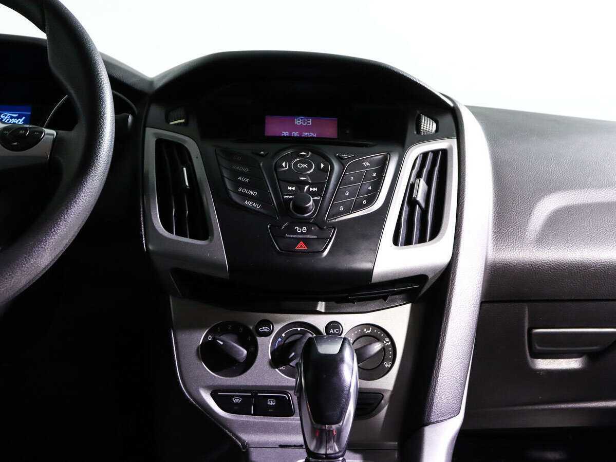 Ford Focus с пробегом — 2012 год. Фото: #10