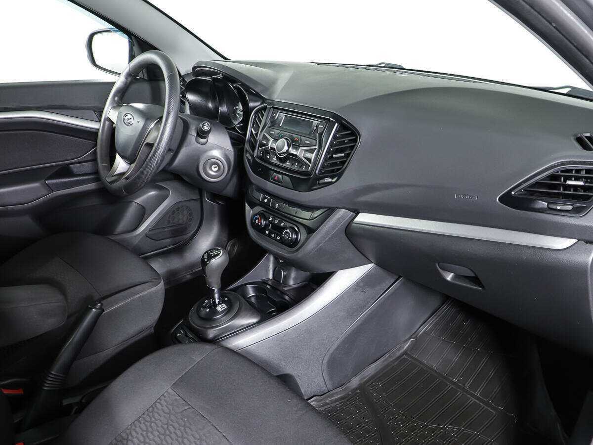 Lada (ВАЗ) Vesta с пробегом — 2016 год. Фото: #8