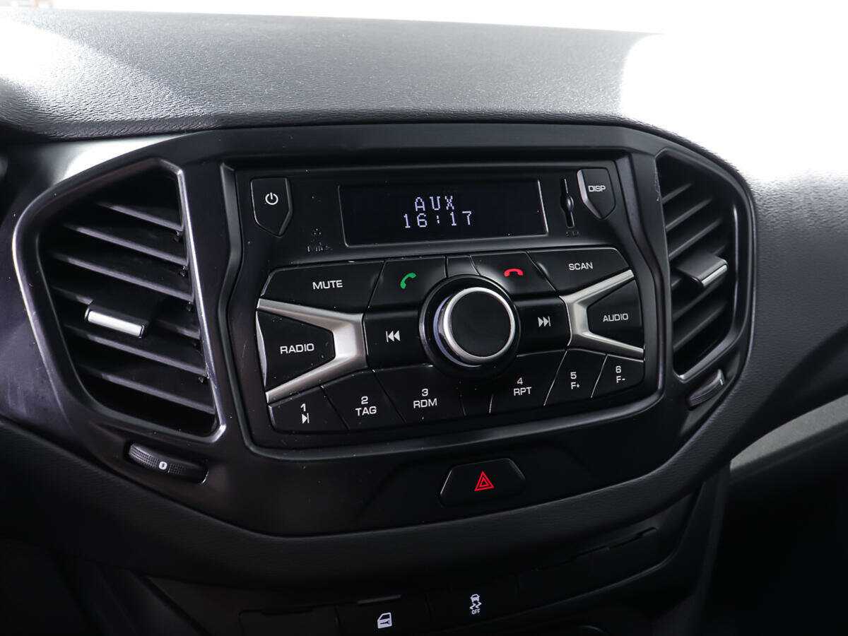 Lada (ВАЗ) Vesta с пробегом — 2016 год. Фото: #15