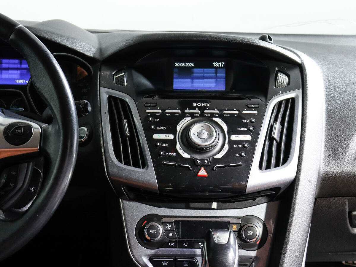 Ford Focus с пробегом — 2012 год. Фото: #12