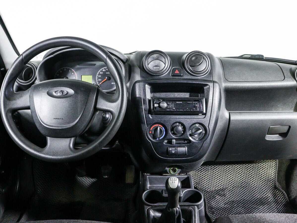 Lada (ВАЗ) Granta с пробегом — 2013 год. Фото: #9