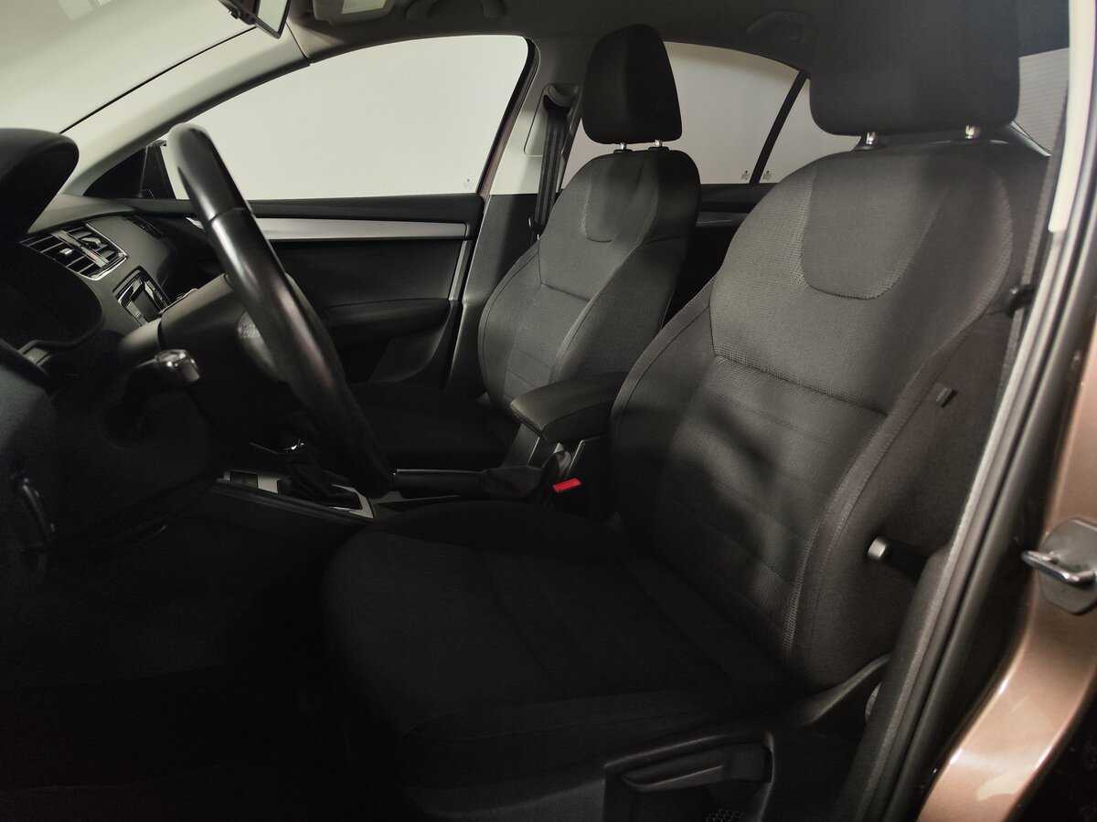 Skoda Octavia с пробегом — 2014 год. Фото: #11
