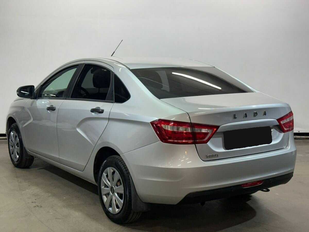Lada (ВАЗ) Vesta с пробегом — 2016 год. Фото: #6