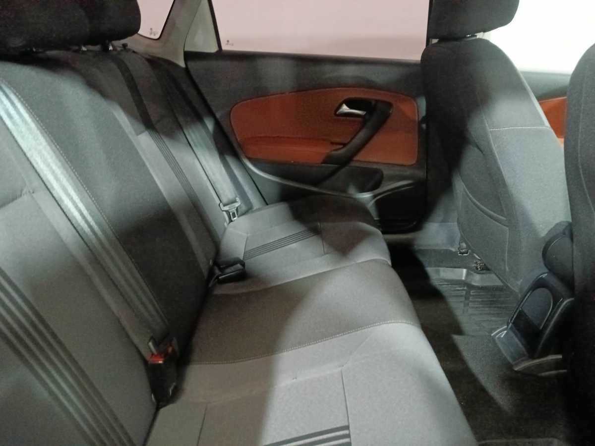 Volkswagen Polo с пробегом — 2016 год. Фото: #9