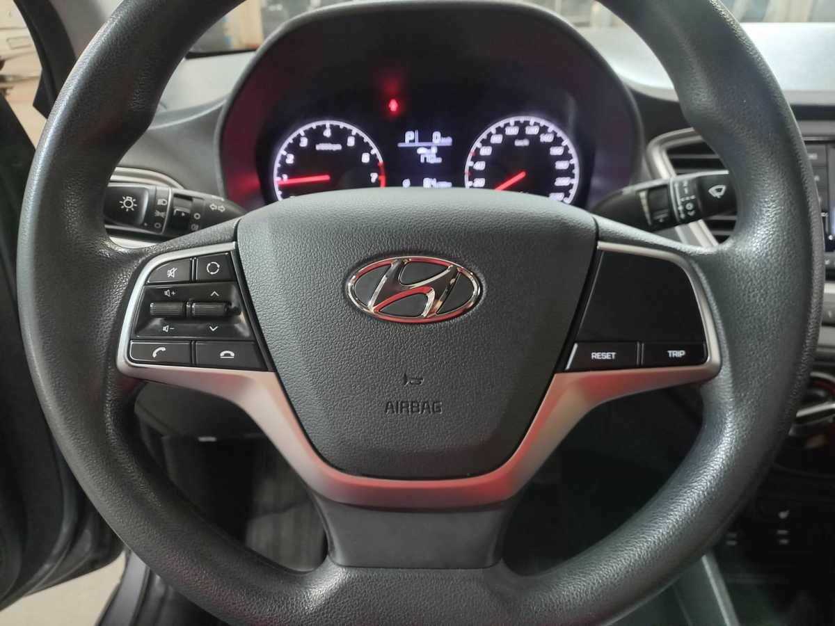 Hyundai Solaris с пробегом — 2020 год. Фото: #10