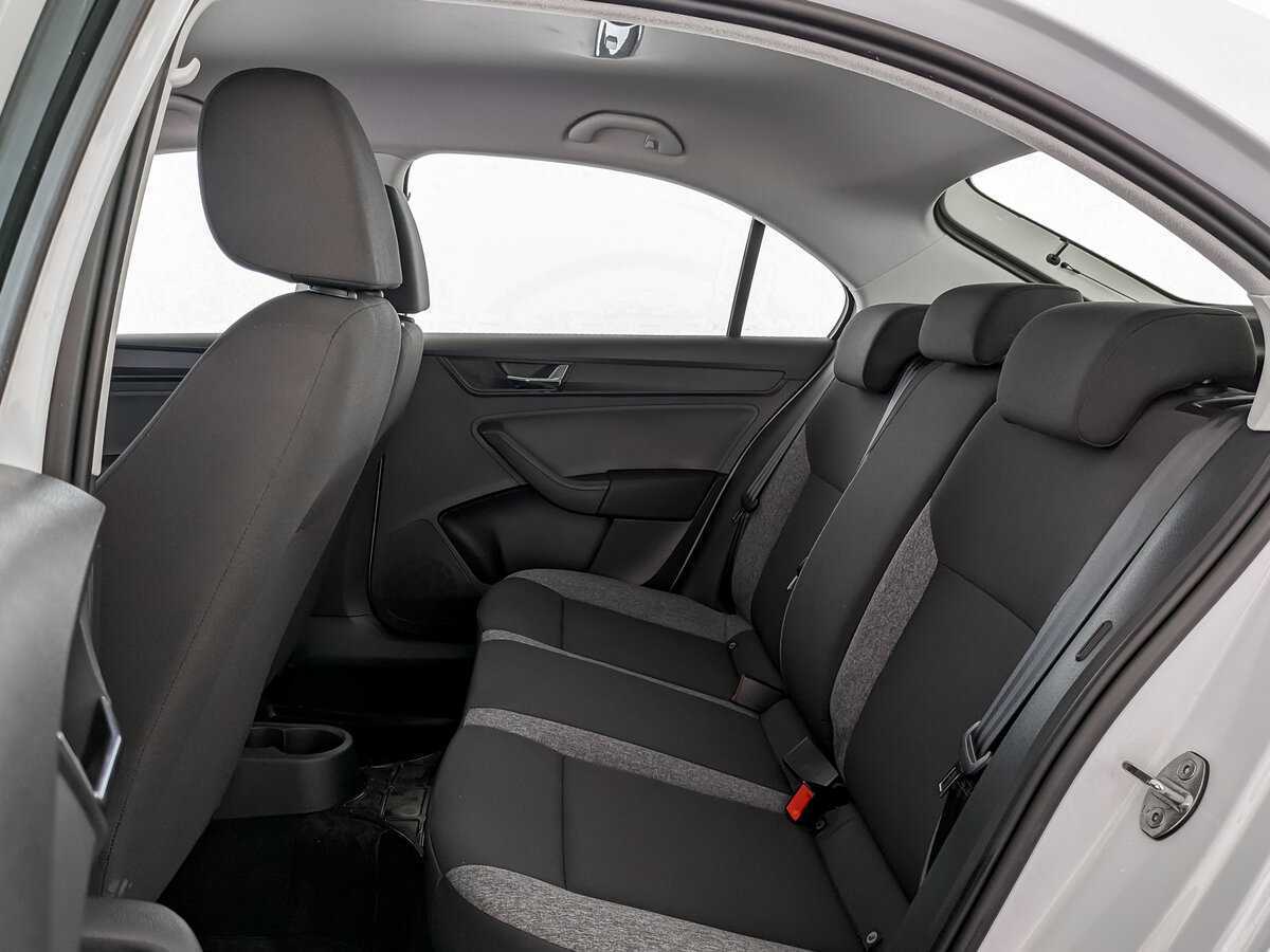 Skoda Rapid с пробегом — 2021 год. Фото: #9