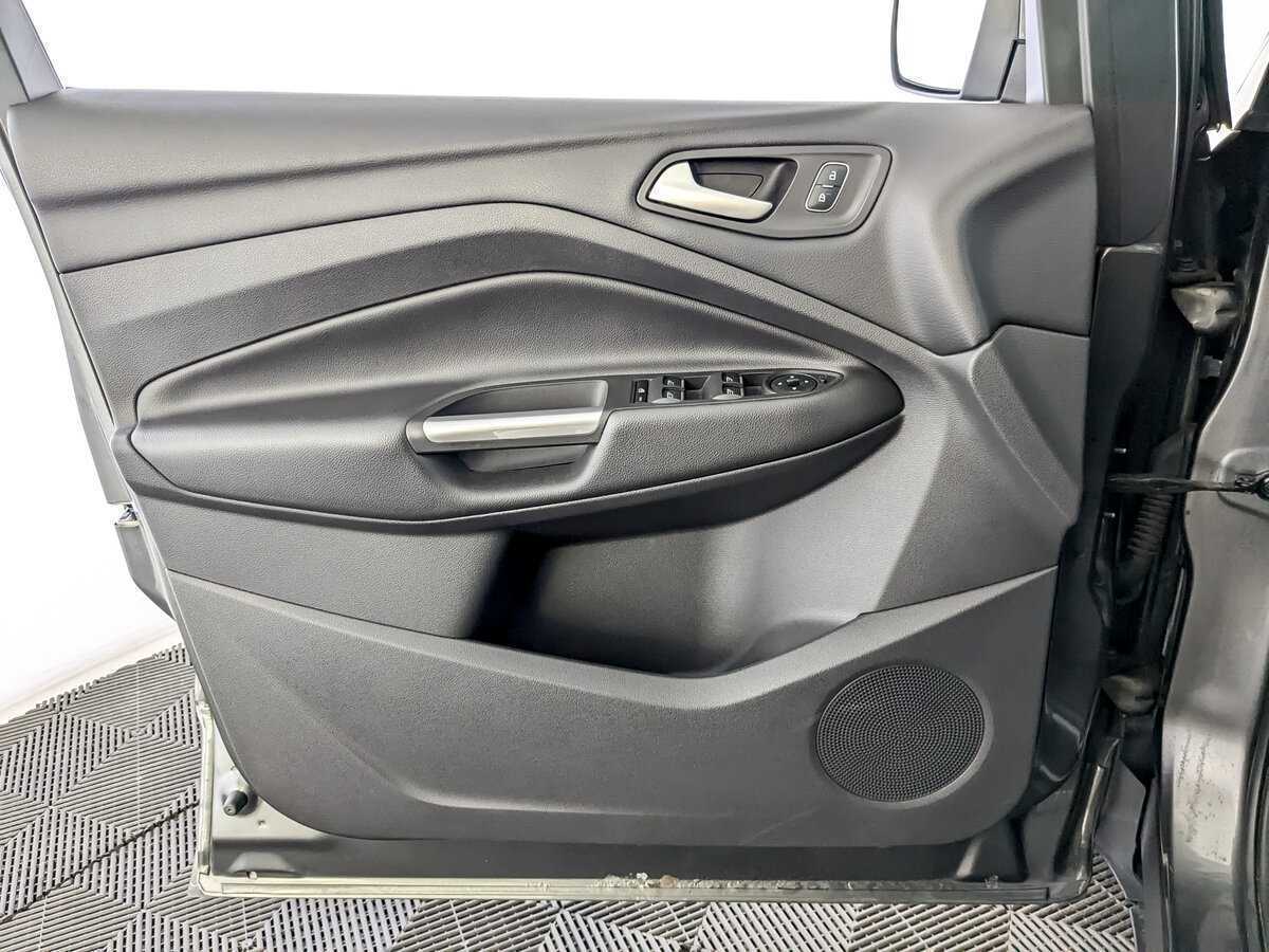 Ford Kuga с пробегом — 2018 год. Фото: #14