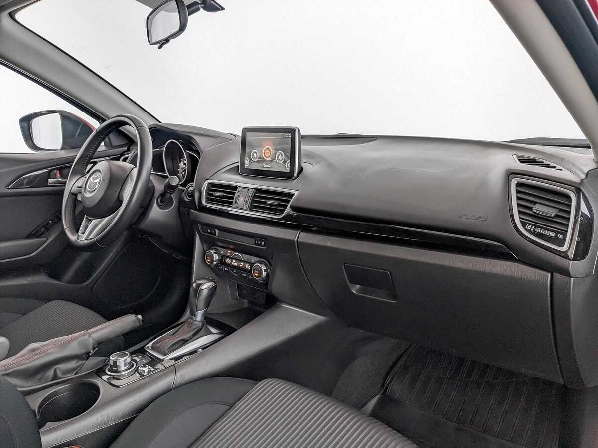 Mazda 3 с пробегом — 2015 год. Фото: #8