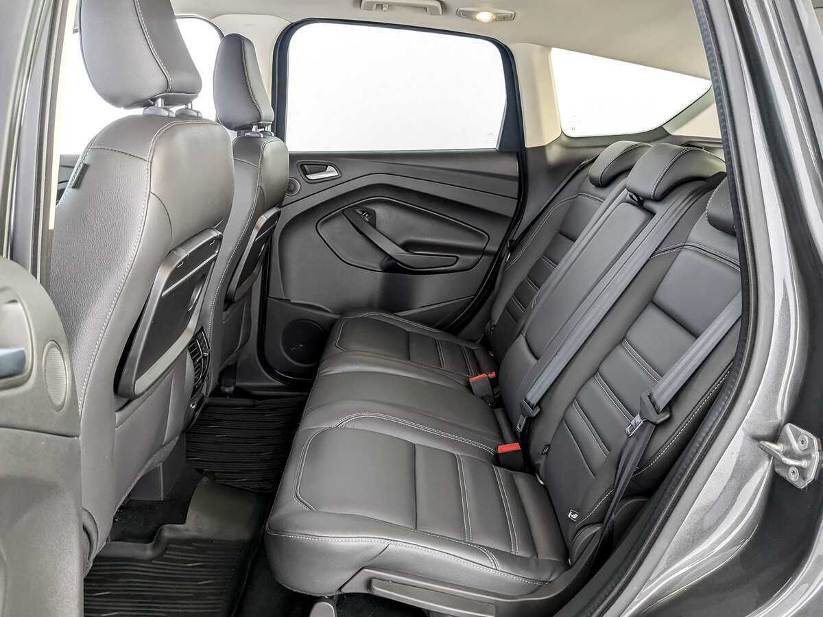 Ford Kuga с пробегом — 2017 год. Фото: #9