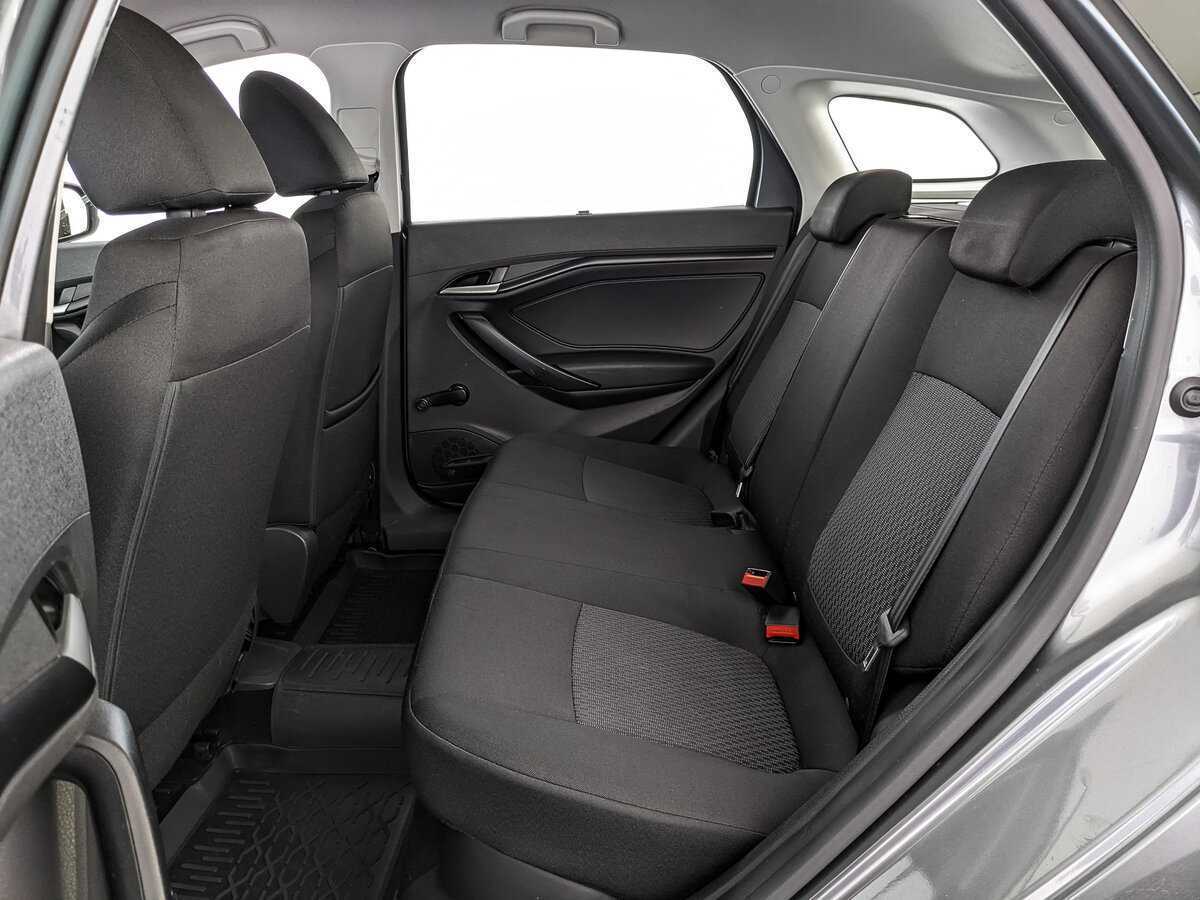 Lada (ВАЗ) Vesta с пробегом — 2020 год. Фото: #12