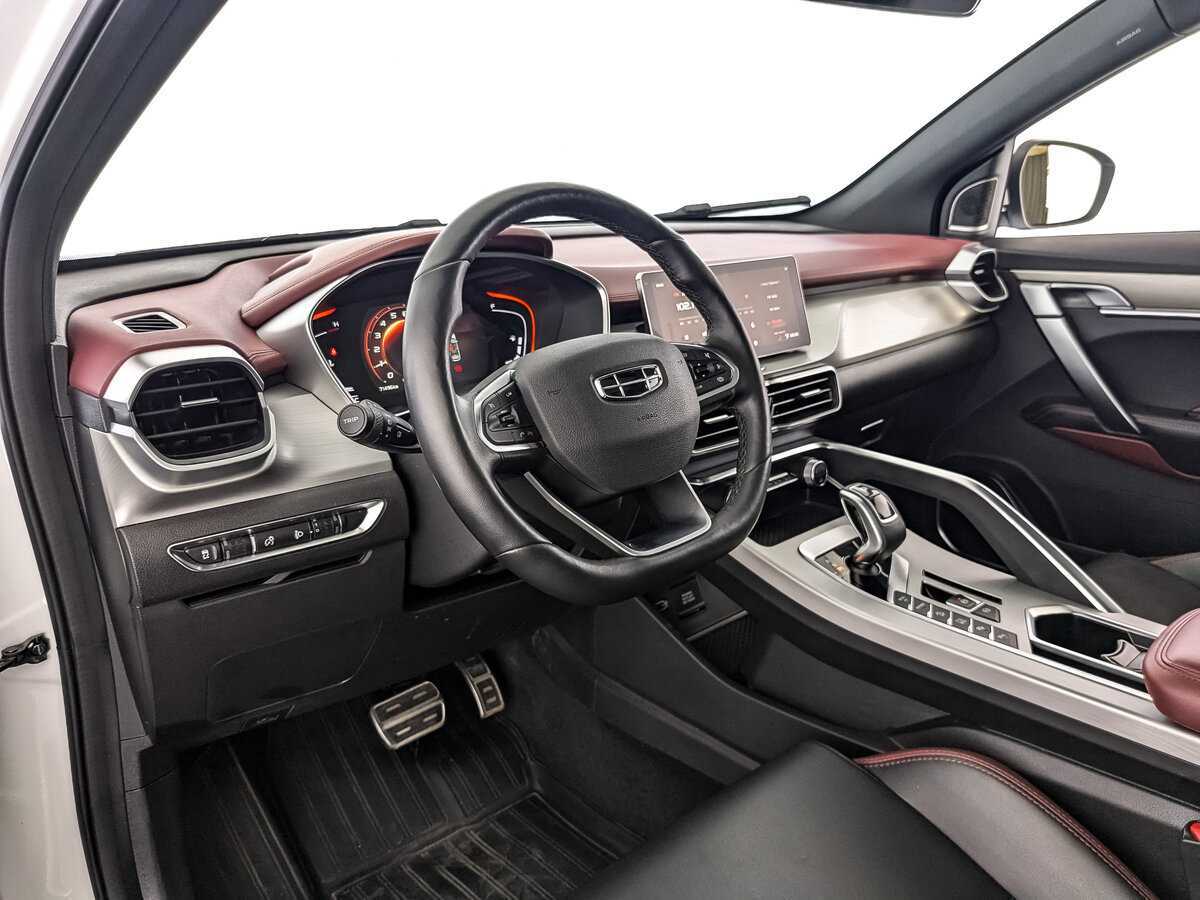 Geely Coolray с пробегом — 2021 год. Фото: #10