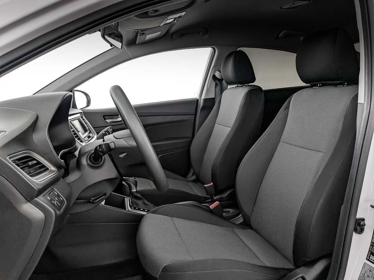 Hyundai Solaris с пробегом — 2022 год. Фото: #15