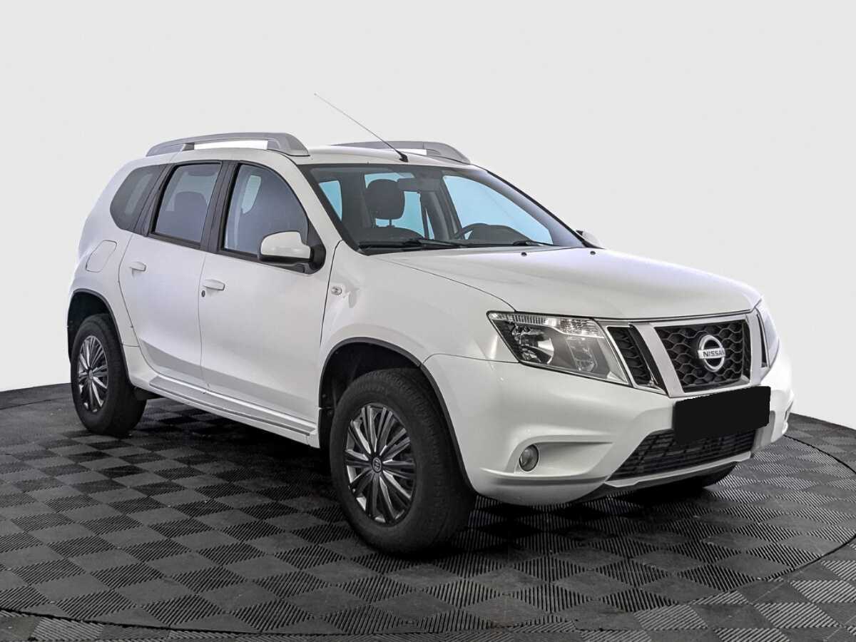 Nissan Terrano с пробегом — 2015 год. Фото: #2